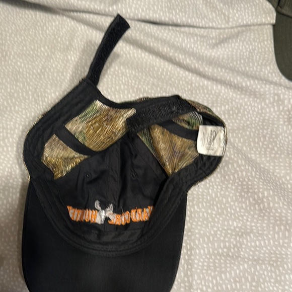 Hardcore Hunter Black and Camo Cap - Picture 4 of 9